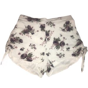 🦋 White Gray Purple Floral Flowy Shorts Flower